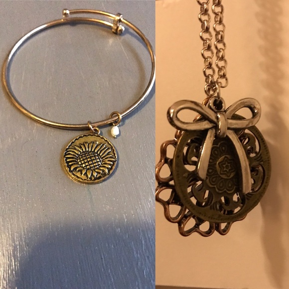 Jewelry - 💥SALE💥Vintage style bracelet and necklace